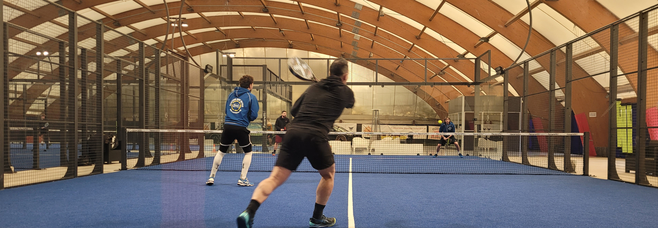 Padel indoor vs outdoor Favaretti Padel